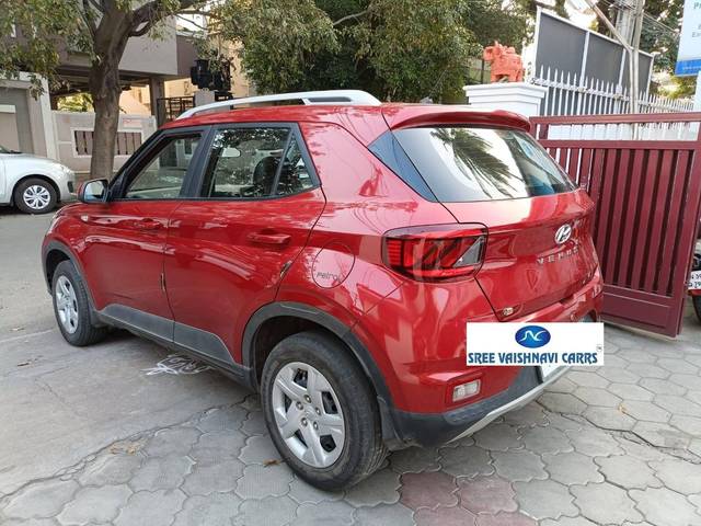 https://images10.gaadi.com/usedcar_image/4261902/original/processed_f4edbc84d10ca86a6483d0fd424783cd.jpeg?imwidth=6402