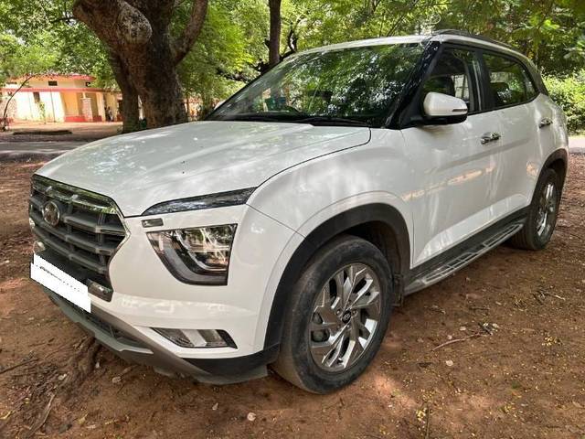 https://images10.gaadi.com/usedcar_image/4261909/original/processed_ec82e1ff-d61d-4b8b-a63c-2f2875badbf0.jpg?imwidth=6402