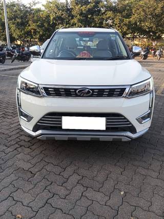 Mahindra XUV300 Mahindra XUV300 W8 AMT Optional Diesel BSVI