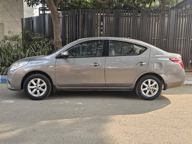 https://images10.gaadi.com/usedcar_image/4261942/original/1f57a2b4e9e899776c7621c5e510a584.jpg?imwidth=6402