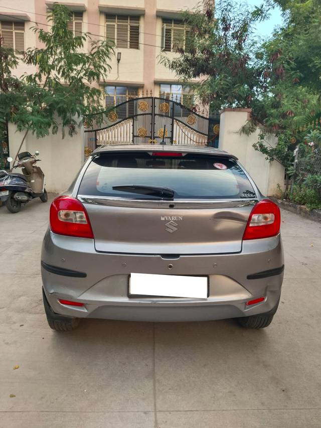 https://images10.gaadi.com/usedcar_image/4262079/original/processed_abde4da5a537cbb904363a0ab9920dde.jpg?imwidth=6402