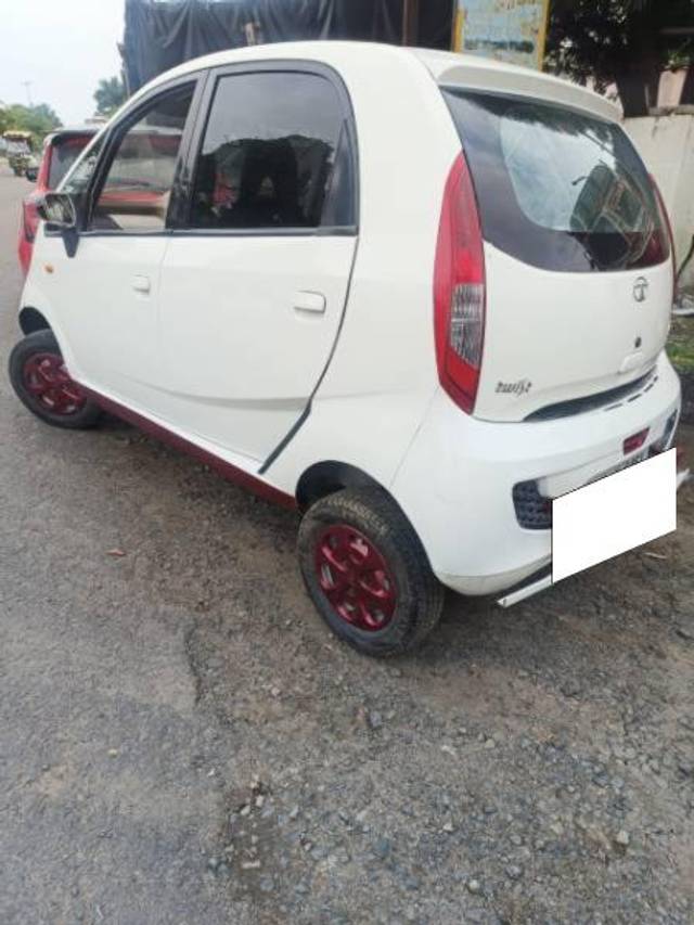 https://images10.gaadi.com/usedcar_image/4262250/original/processed_aa578864-17cf-45ea-9df0-e674af876548.jpg?imwidth=6402