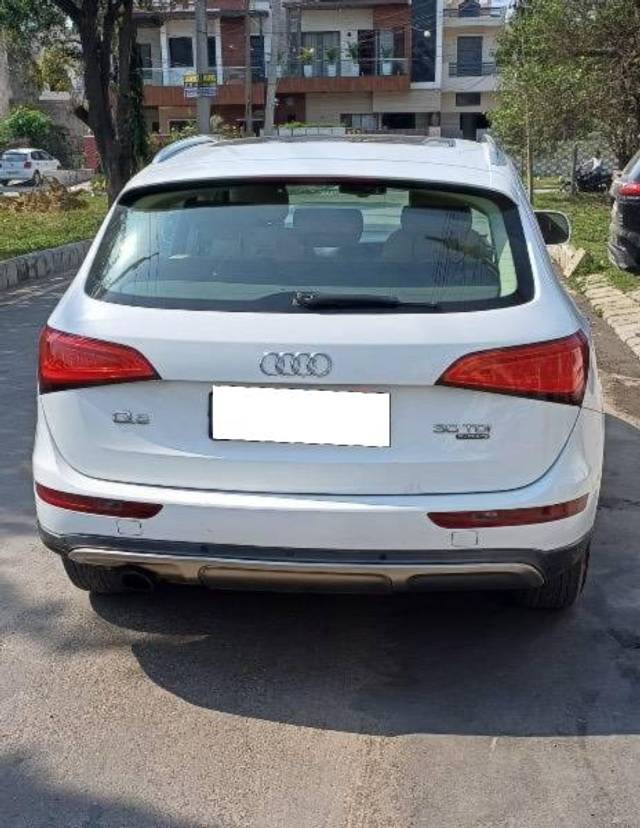 https://images10.gaadi.com/usedcar_image/4262337/original/processed_be4f8ff5-d1f1-400d-bf36-af798724e920.jpg?imwidth=6401