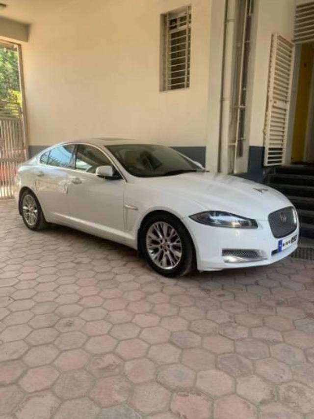 https://images10.gaadi.com/usedcar_image/4262534/original/processed_bd8a5f20-7a01-403f-87cd-4ebf0fc5a795.jpg?imwidth=6400