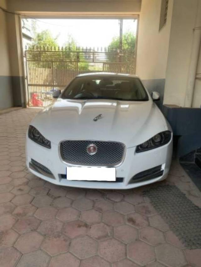 https://images10.gaadi.com/usedcar_image/4262534/original/processed_ffe4c489-4235-402f-b61e-4ec7135bdf65.jpg?imwidth=6402