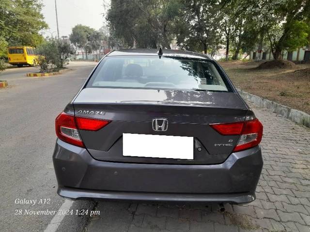 https://images10.gaadi.com/usedcar_image/4262535/original/processed_51c6d370-b797-41cd-9cef-366a53b131a5.jpg?imwidth=6401