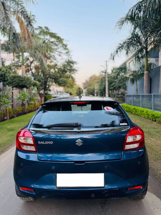 https://images10.gaadi.com/usedcar_image/4262625/original/processed_5574a45a54f0b586f23289659033b407.jpg?imwidth=6401