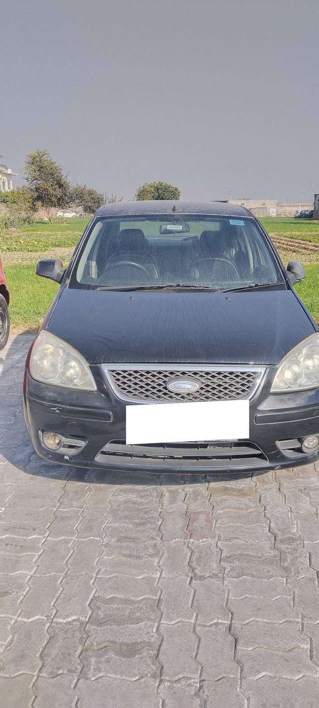 https://images10.gaadi.com/usedcar_image/4262775/original/processed_848f50d20e54de0bef37a45075699cc8.jpg?imwidth=6400