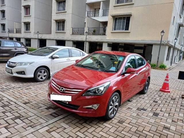 https://images10.gaadi.com/usedcar_image/4262866/original/processed_9488fd61-8fa2-4560-9274-12ed3913c133.jpg?imwidth=6401