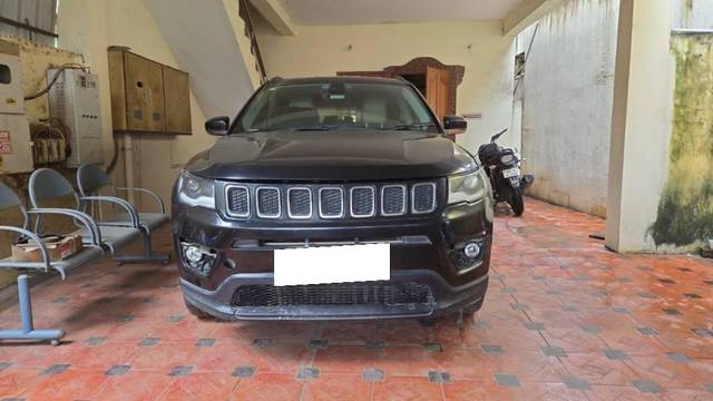 https://images10.gaadi.com/usedcar_image/4262878/original/processed_f1a79450-15ee-4bf1-aed9-178fd0c78ca1.jpg?imwidth=6402