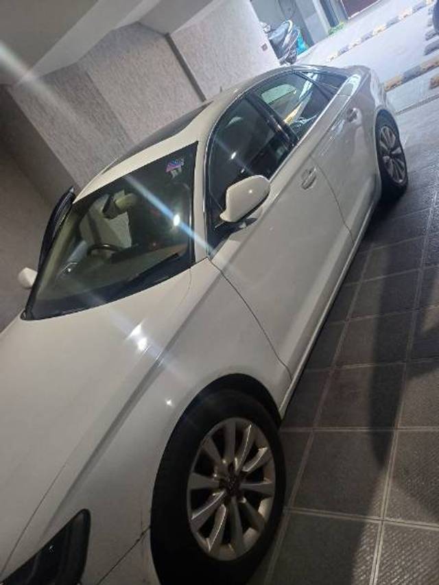 https://images10.gaadi.com/usedcar_image/4262887/original/e87ef0d8def0f79da2b554dd941a0139.jpg?imwidth=6402