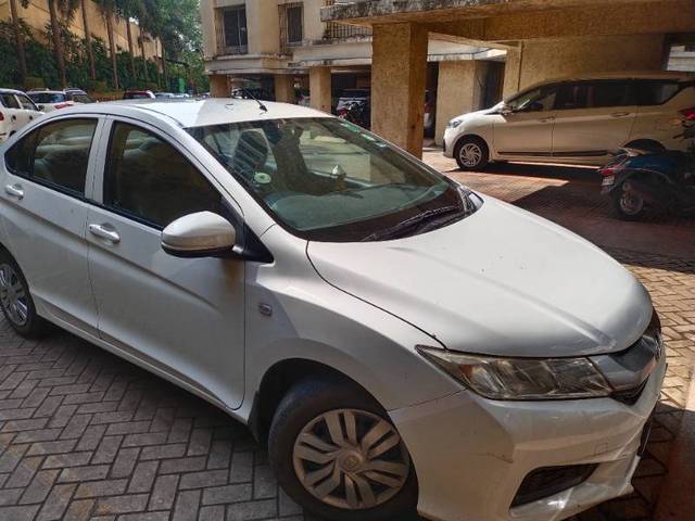 https://images10.gaadi.com/usedcar_image/4262888/original/8fdcf563c5466b9a9c37bd4a68405e1e.jpg?imwidth=6400