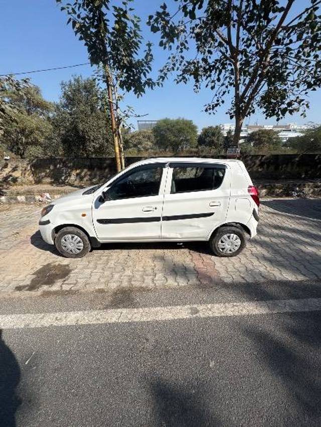 https://images10.gaadi.com/usedcar_image/4262889/original/9f8102cf8c34b9a99fc4aadd9026fe22.jpg?imwidth=6402