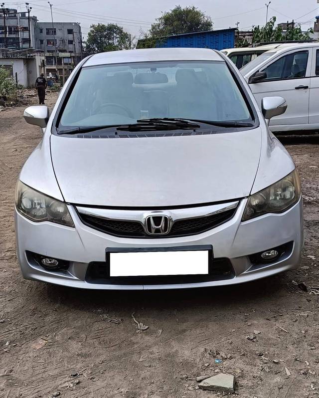 https://images10.gaadi.com/usedcar_image/4262914/original/processed_c090850833612e4df7893678dfd609d8.jpg?imwidth=6402