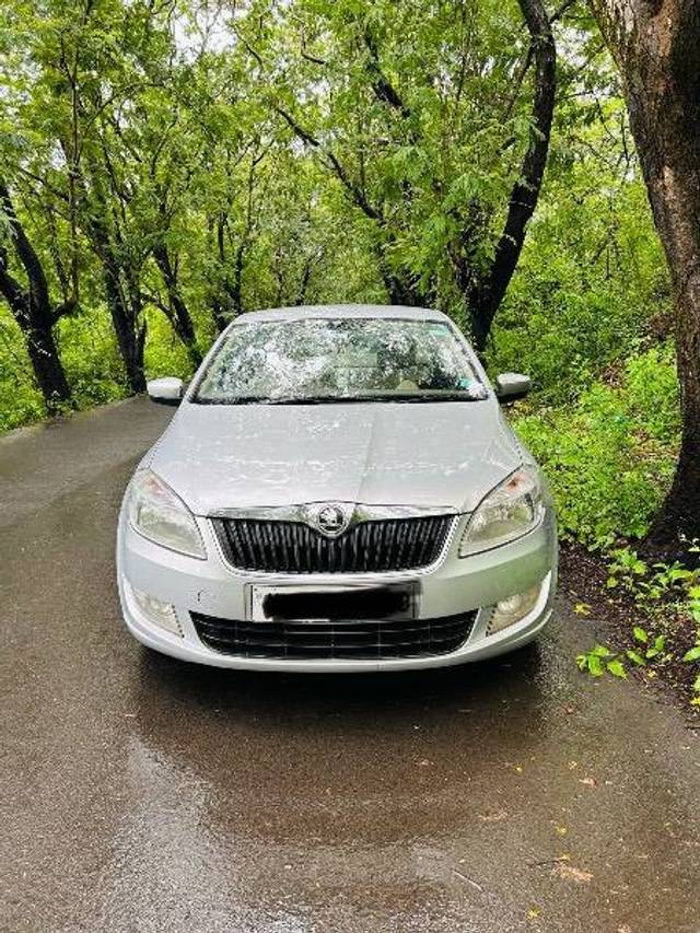 https://images10.gaadi.com/usedcar_image/4262940/original/b73dfe9fcf463eea450f246f735f31b2.jpg?imwidth=6400