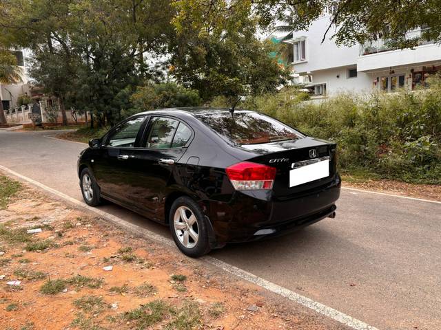 https://images10.gaadi.com/usedcar_image/4263074/original/processed_fa812df23add98498eeae0e4effc186b.jpg?imwidth=6401