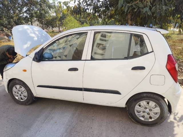 https://images10.gaadi.com/usedcar_image/4263097/original/213e180c5b05d8fed691ac8f945406e0.jpg?imwidth=6401