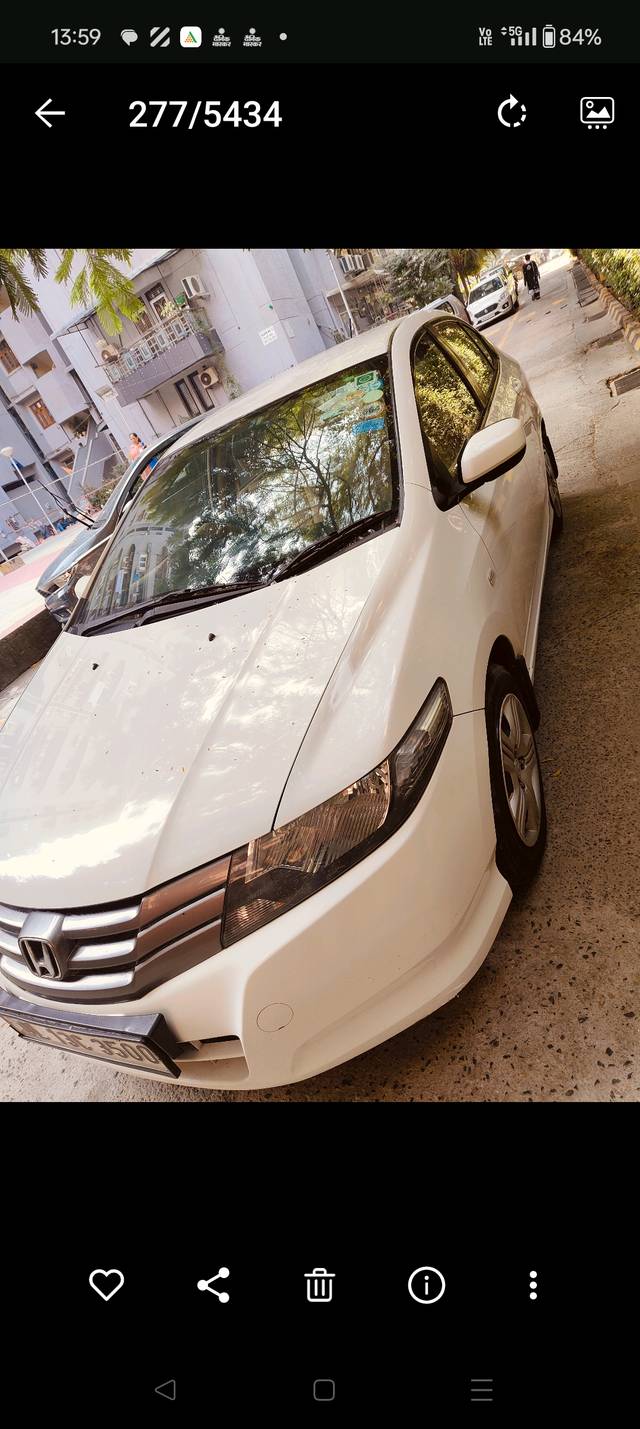 https://images10.gaadi.com/usedcar_image/4263118/original/70ab47c8ea8a3ba03350e2c933706914.jpg?imwidth=6400