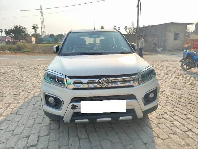 https://images10.gaadi.com/usedcar_image/4263194/original/processed_8468add3-fa6b-4cc8-8f51-39a47e957759.jpg?imwidth=6402