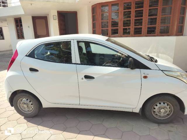 https://images10.gaadi.com/usedcar_image/4263269/original/5dd8f6fd44d4e79ff1d8b02940449684.jpg?imwidth=6401