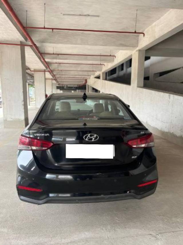 https://images10.gaadi.com/usedcar_image/4263354/original/processed_bc15d8ac-b447-43c9-a845-84cccf160d9c.jpg?imwidth=6401