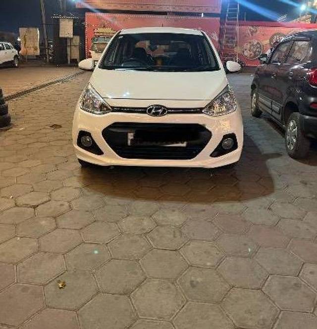 https://images10.gaadi.com/usedcar_image/4263388/original/processed_b0bc1769-45b3-41a5-af9b-06da29fbc25e.jpg?imwidth=6400