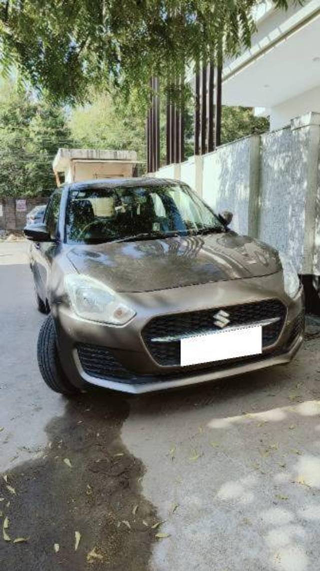 https://images10.gaadi.com/usedcar_image/4263474/original/e1433d2e41eda76735f3bf6bb25ad0bf.jpg?imwidth=6400