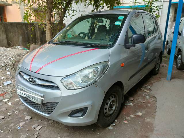 https://images10.gaadi.com/usedcar_image/4263545/original/processed_d4b228eb8b35c1212d5864546cd3fc08.jpg?imwidth=6401