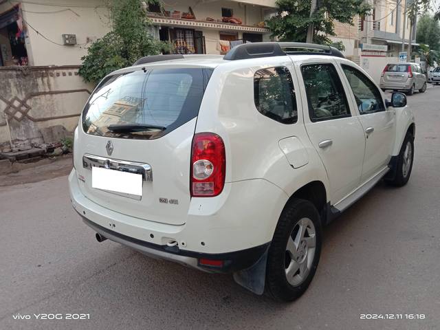 https://images10.gaadi.com/usedcar_image/4263560/original/processed_ed74a2fc4df8621b08305cba9f7067a7.jpg?imwidth=6401