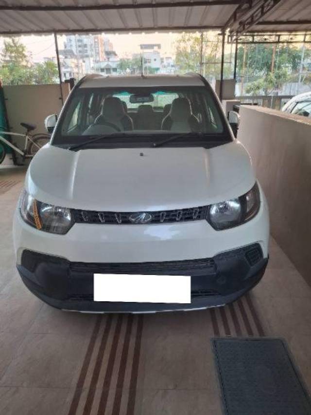 https://images10.gaadi.com/usedcar_image/4263561/original/processed_77986d6d-9a3d-4d5f-8292-74a789f76eca.jpg?imwidth=6400