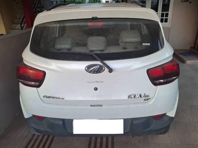 https://images10.gaadi.com/usedcar_image/4263561/original/processed_e25d4ce0-51cf-450e-929e-579d5c87c888.jpg?imwidth=6402