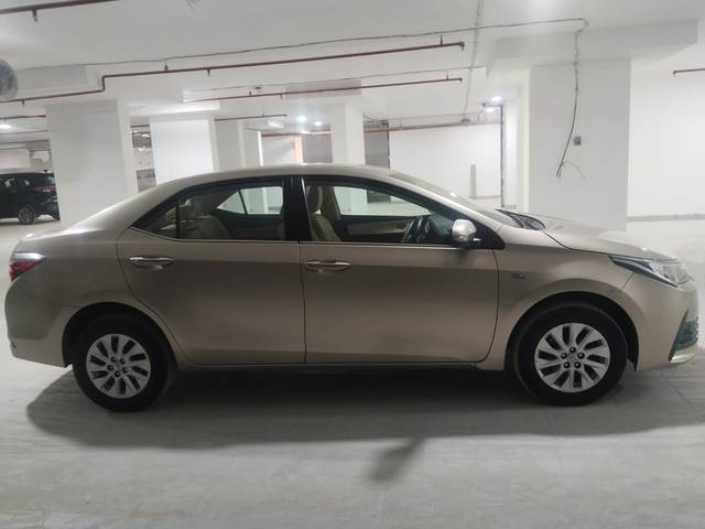 https://images10.gaadi.com/usedcar_image/4263618/original/9d85601c4ee4ef678c5f4add135346fe.jpg?imwidth=6401