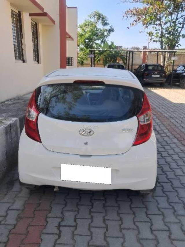 https://images10.gaadi.com/usedcar_image/4263712/original/processed_702a762e-af73-4e38-ac6c-82502919826f.jpg?imwidth=6401