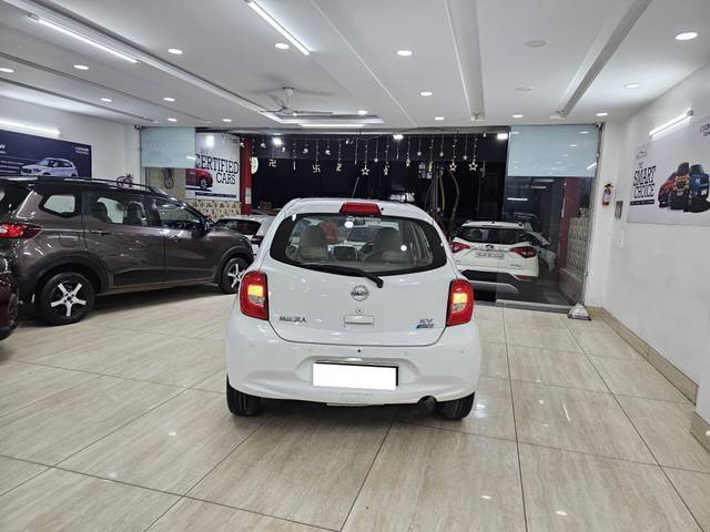 https://images10.gaadi.com/usedcar_image/4263747/original/processed_5853a004a86eb60f243ad37f45ebc756.jpg?imwidth=6402