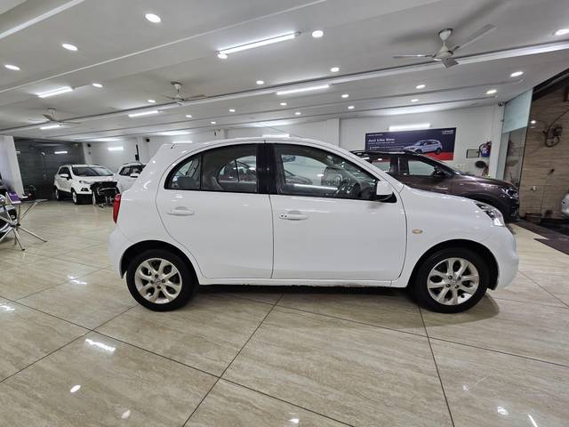 https://images10.gaadi.com/usedcar_image/4263747/original/processed_f75e6dbbc30f4853374a30788280e77b.jpg?imwidth=6401