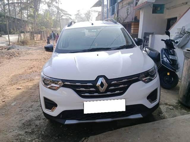 https://images10.gaadi.com/usedcar_image/4263752/original/processed_684d9de8-828d-483f-92da-fff40c4ead31.jpg?imwidth=6401