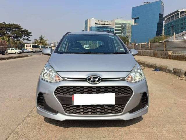 https://images10.gaadi.com/usedcar_image/4263785/original/processed_073c098670becad30446597da5155cc4.jpg?imwidth=6400