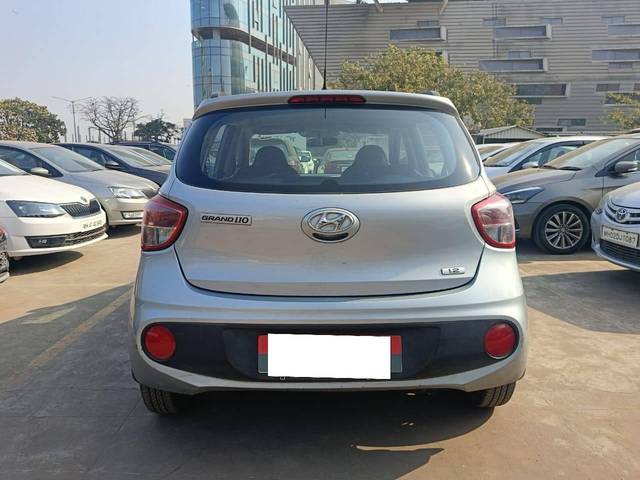 https://images10.gaadi.com/usedcar_image/4263785/original/processed_31151e3804030adbf07ef934e994bcb9.jpg?imwidth=6402