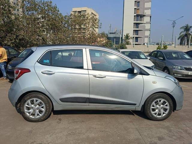 https://images10.gaadi.com/usedcar_image/4263785/original/processed_47d6086d80681785f04344cc3062d57a.jpg?imwidth=6401