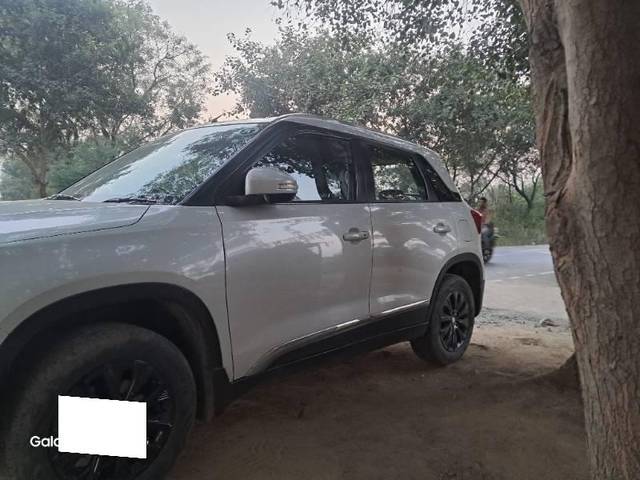 https://images10.gaadi.com/usedcar_image/4263792/original/processed_76476049-fa31-4e19-a1c9-756496441400.jpg?imwidth=6402