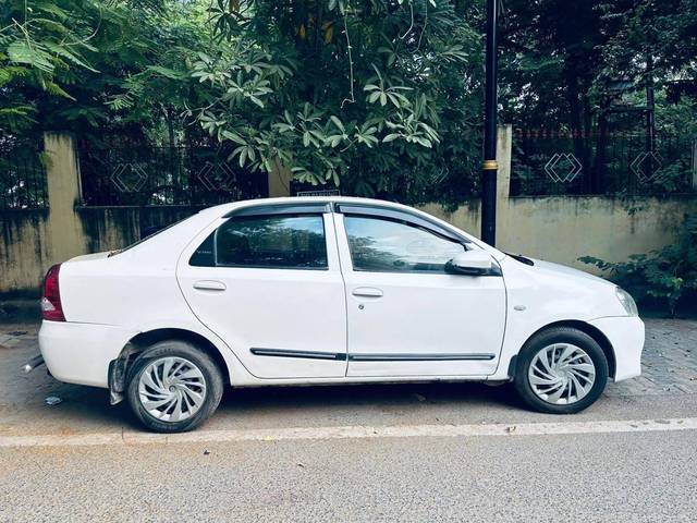 https://images10.gaadi.com/usedcar_image/4263856/original/processed_50608333c36fdef82b33258e05839217.jpg?imwidth=6401