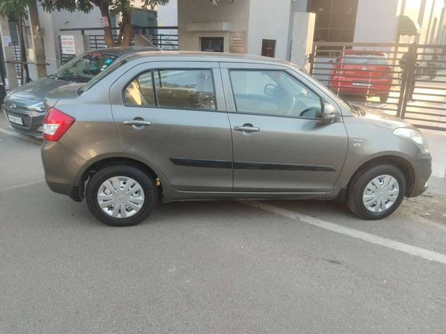 https://images10.gaadi.com/usedcar_image/4263921/original/processed_3c979aafccb536e36d307eead5ecea98.jpg?imwidth=6402