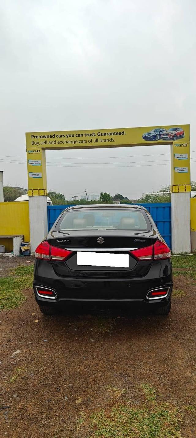 https://images10.gaadi.com/usedcar_image/4263931/original/processed_605616326c47e1387d3edefce18e5981.jpg?imwidth=6402