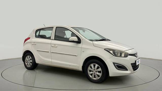 https://images10.gaadi.com/usedcar_image/4263943/original/c5028594fb93f0730dcfb2c953036aa9.jpg?imwidth=6400