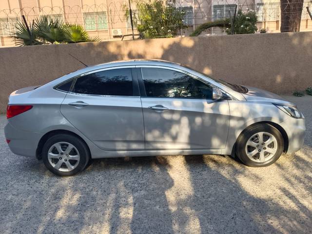 https://images10.gaadi.com/usedcar_image/4263964/original/5e24bb705ed425fc6d469b6857943a59.jpg?imwidth=6401