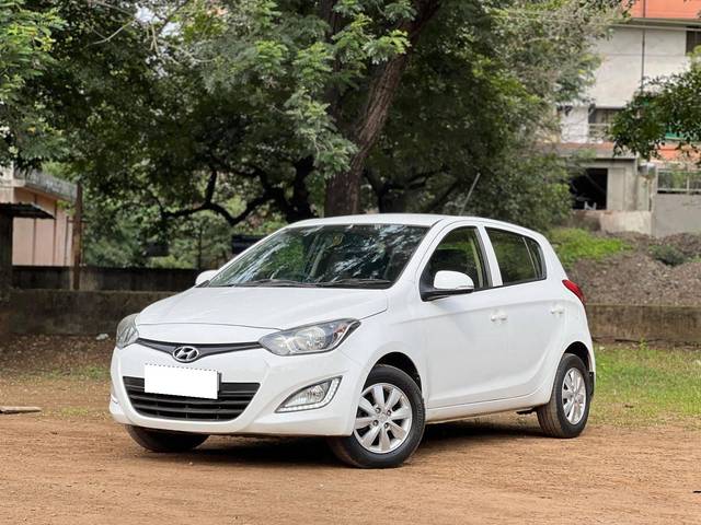 https://images10.gaadi.com/usedcar_image/4263966/original/processed_3df2dc807886b68c961d59a475c77062.jpg?imwidth=6400