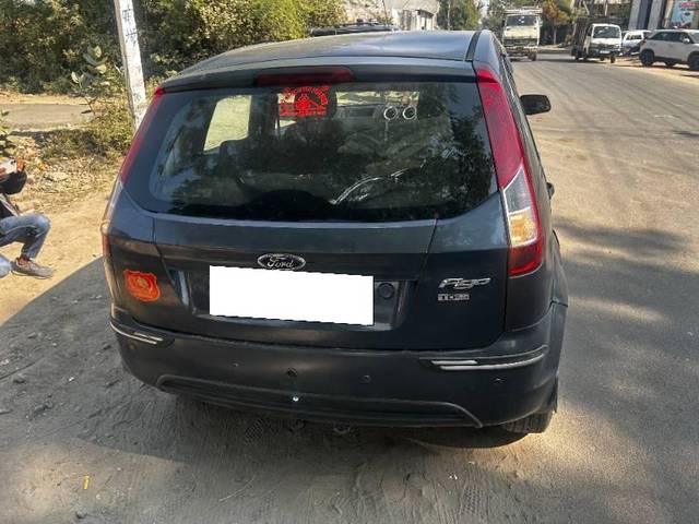 https://images10.gaadi.com/usedcar_image/4264037/original/processed_d2657cbd-2249-40bf-82fb-a80b3f69b627.jpg?imwidth=6401