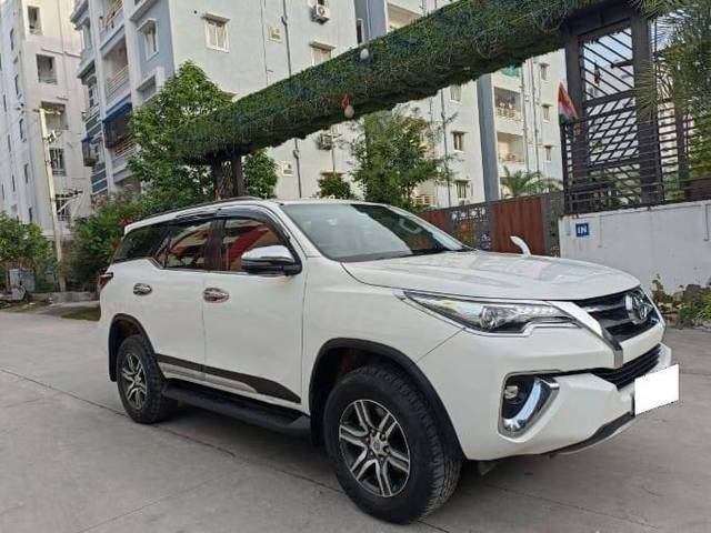 https://images10.gaadi.com/usedcar_image/4264050/original/processed_c072a6c265cc8a0400899da5dd09edad.jpg?imwidth=6400