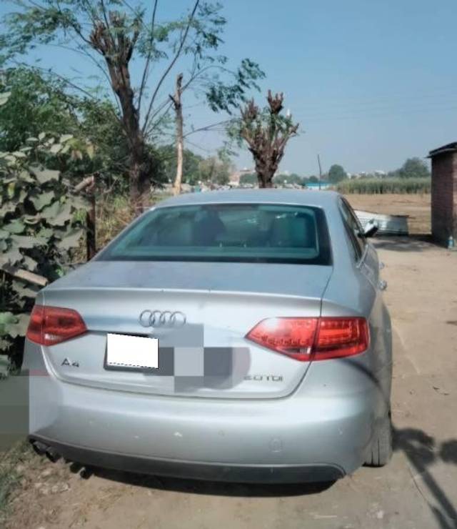 https://images10.gaadi.com/usedcar_image/4264083/original/processed_e7203337-a82f-4480-8ddf-73e981fbc04c.jpg?imwidth=6401