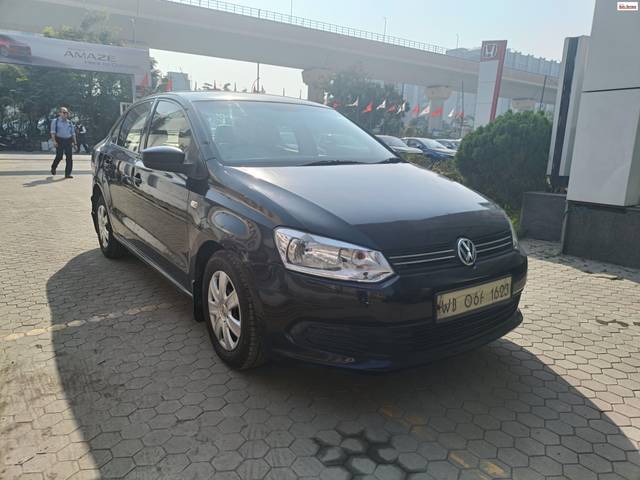 https://images10.gaadi.com/usedcar_image/4264240/original/7249d69bf0c0e6f8fac5574c11aebc89.jpg?imwidth=6400